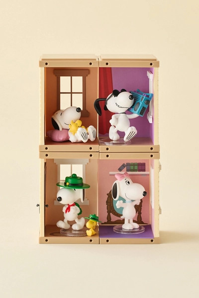 Peanuts Snoopy Apartment Series Blind Box Figure | Urban Outfitters (US and RoW)