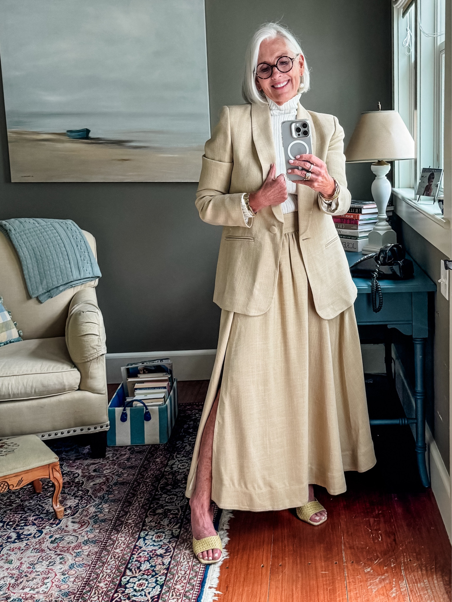 And this Thursday it’s the softness of sand for this linen suit


#LTKSeasonal #LTKOver40 #LTKStyleTip