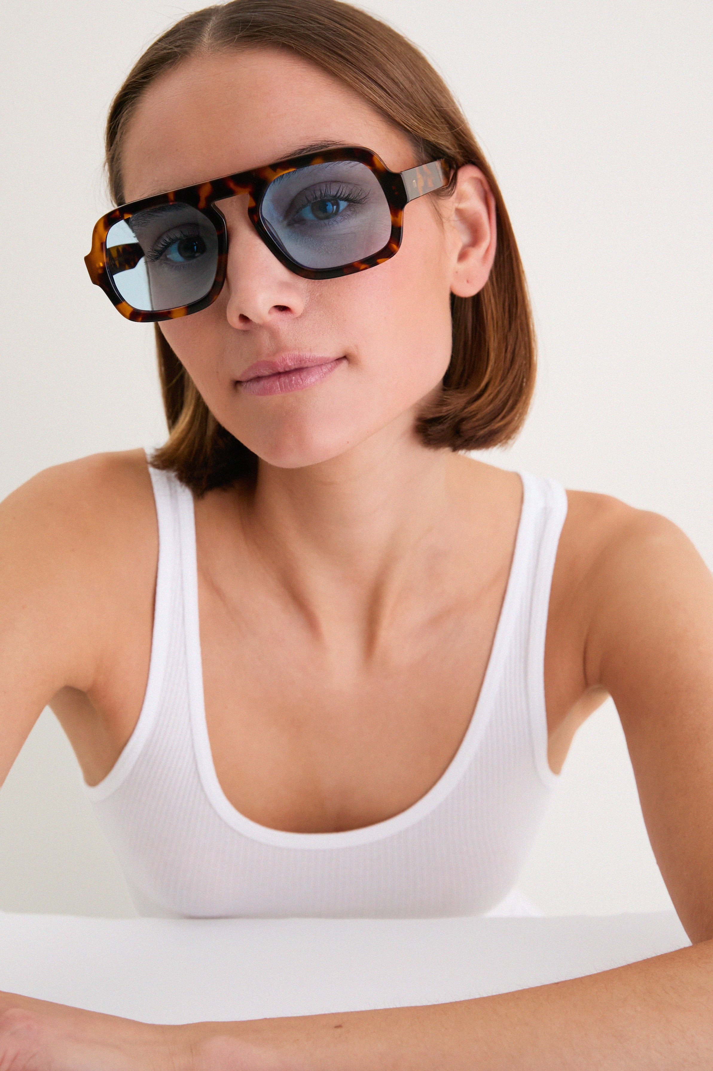 Brown Tortoise Blue Lens Jane Sunglasses | Tuckernuck (US)