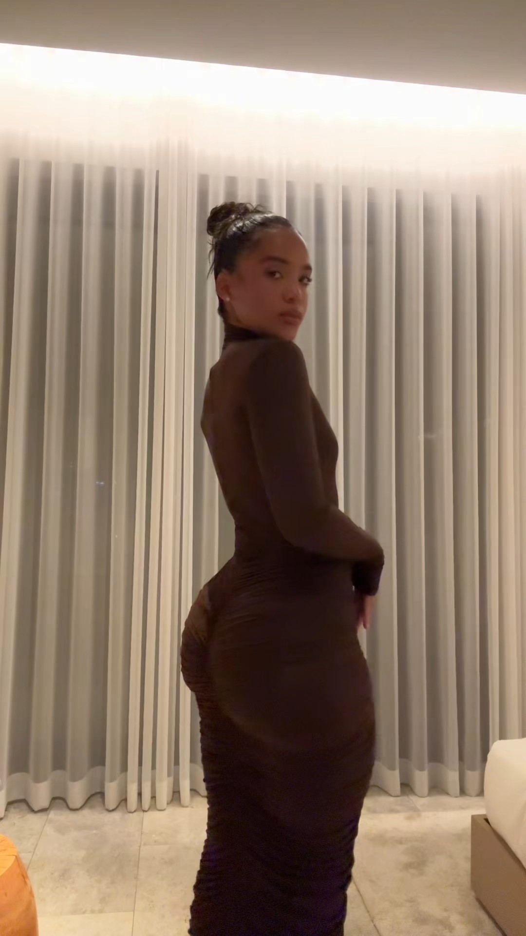 Wearing XS in the dress!🤎