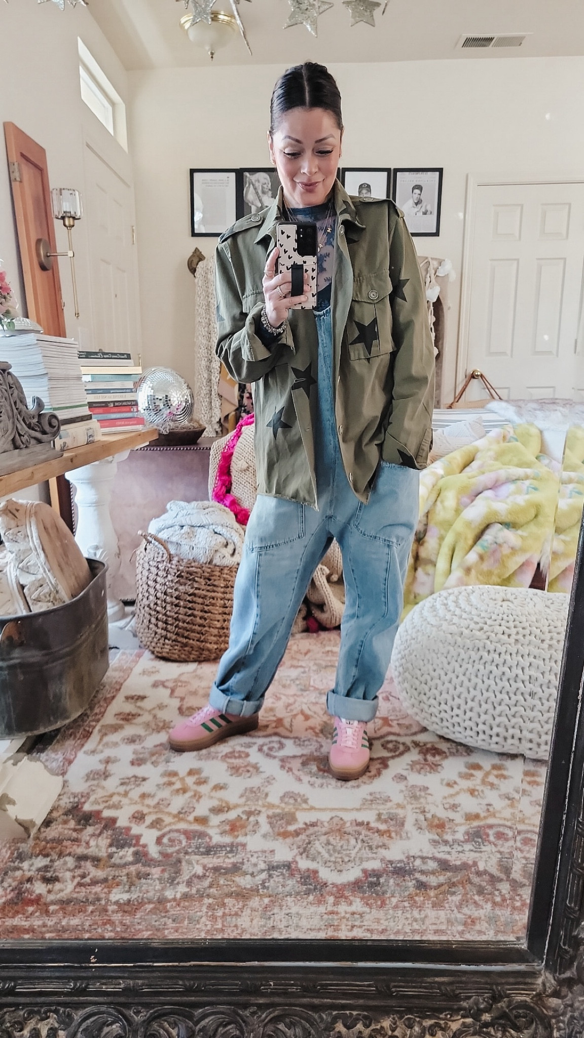 Shoes run big 
Overalls size small 
Lace top size medium 
When shopping Victoria Emerson use my discount code: 50Ali