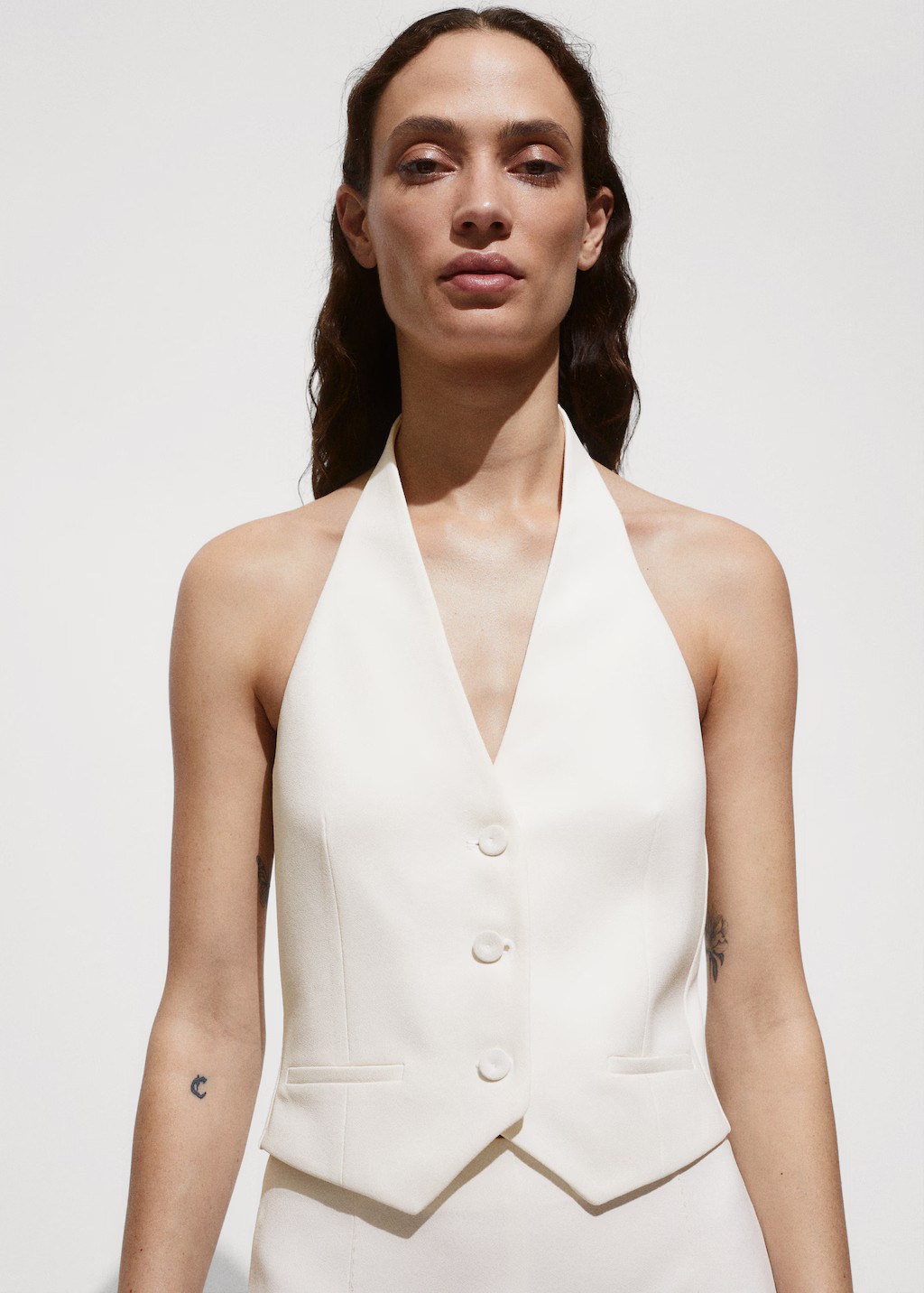Halter-neck vest with buttons | MANGO (US)