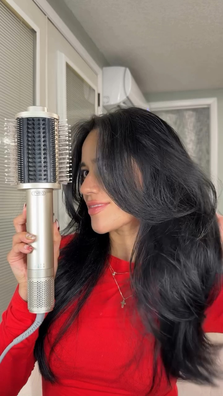 Okay, but this volume?! 😳👀 

Achieving these results with only one tool it’s where it’s at 🙌🏼 thanks to @tymo_fashiontech I’ll be having big, bouncy blowouts all summer 😍 

#tymobeauty #curlstymo #airbrush #blowouthair #beautycontent

#LTKBeauty #LTKSaleAlert #LTKgrwm