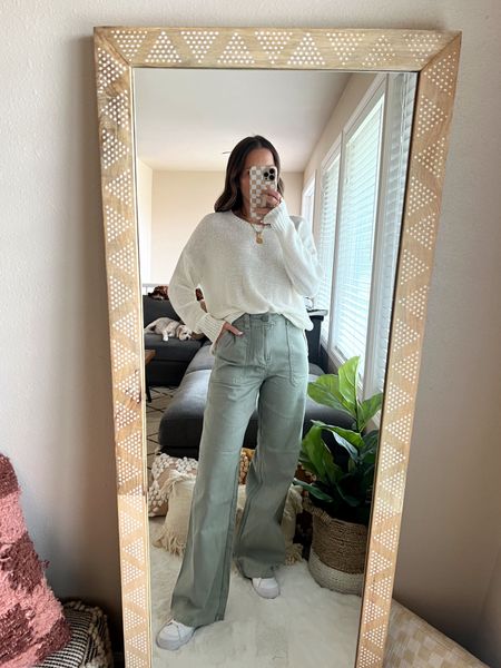 Teacher outfit idea 🍎 wearing a small sweater and size 25 pants 


Teacher style | classroom outfit | teacher outfit | teacher Tuesday | classroom style | outfit inspo


#LTKstyletip