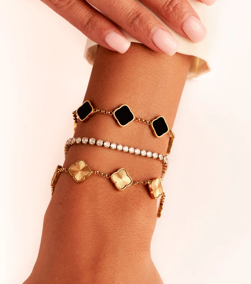 Textured Multi Clover Bracelet (Gold) | Abbott Lyon
