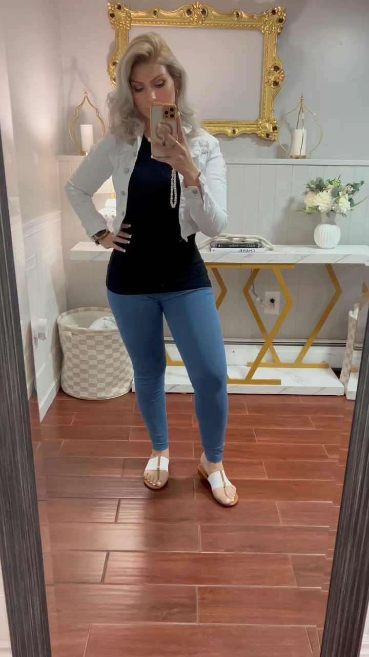 So comfortable and cute! Tops and bottom size medium! Shoes 8.5

#LTKVideo #LTKfindsunder50 #LTKstyletip