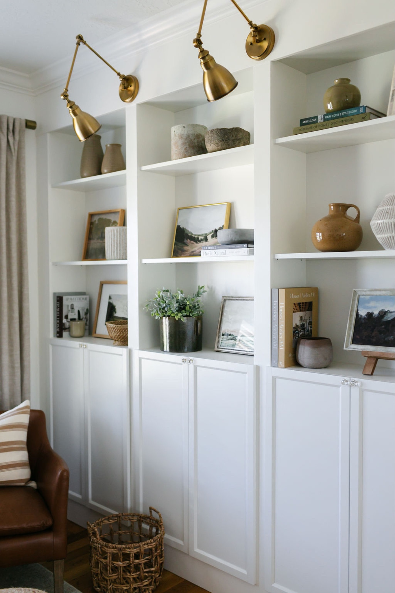 Shelf decor perfect for fall!

Fall decor 
Living room decor 
Shelf decor 
Coffee table decor 
Amazon home decor


#LTKSeasonal #LTKhome #LTKsalealert