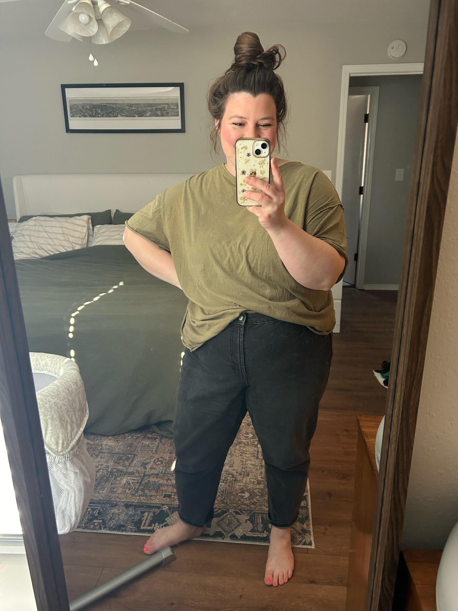 best tee! oversized, im in a large.