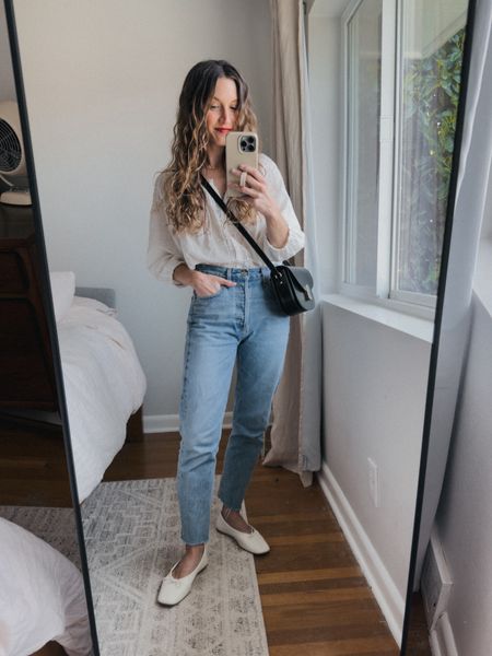 Daily Look 4.23

Döen top, XS, fits TTS. Agolde jeans, 24, I took my smaller size, they loosen with wear. Everlane flats, these run slightly big, consider sizing down a half size. Sèzane bag  

#LTKover40 #LTKSeasonal #LTKstyletip