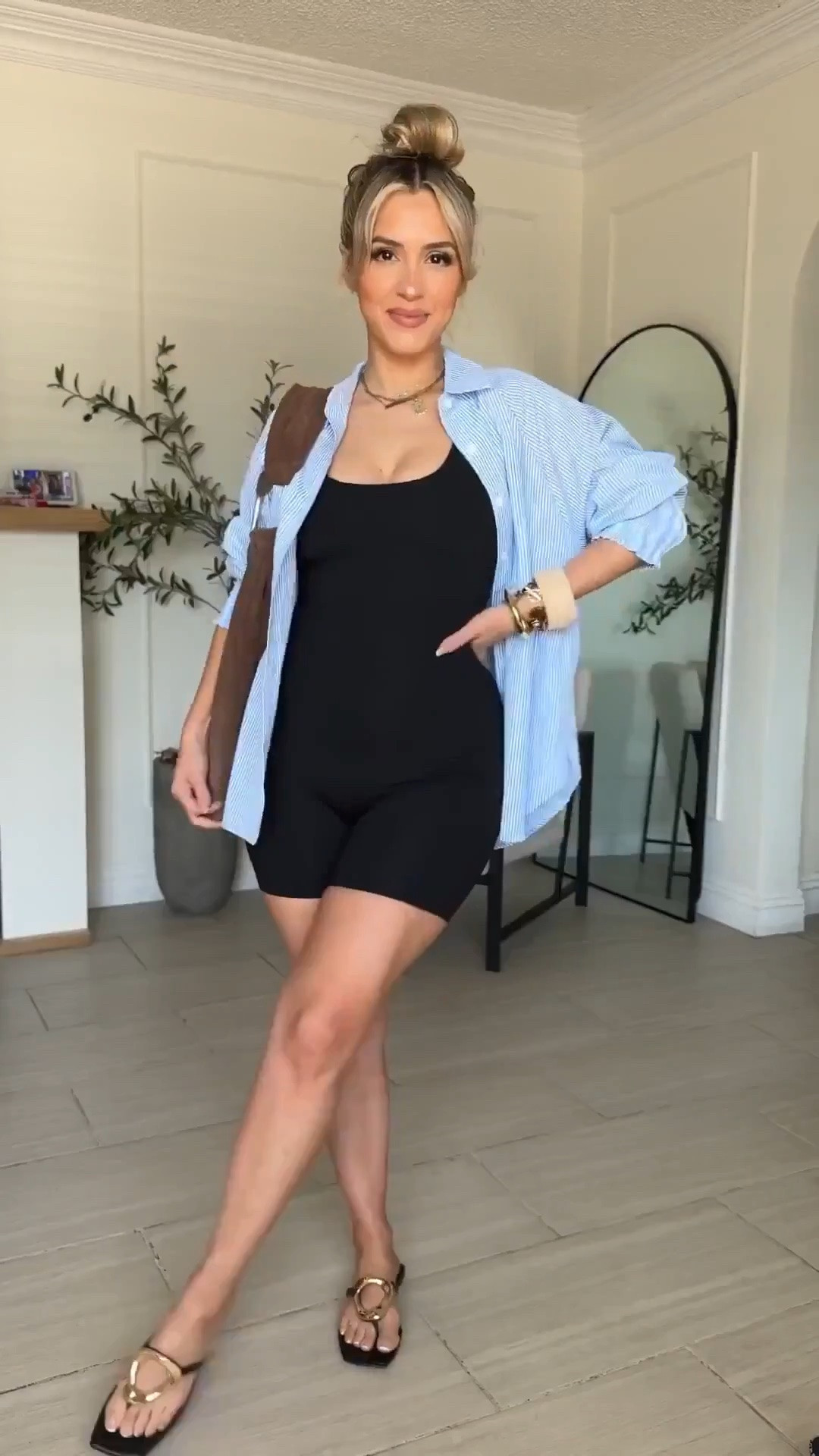 BASICS I've been livinggggg in lately 💋

Wearing small in EVERYTHING

#LTKgrwm #LTKootd #LTKmomlife