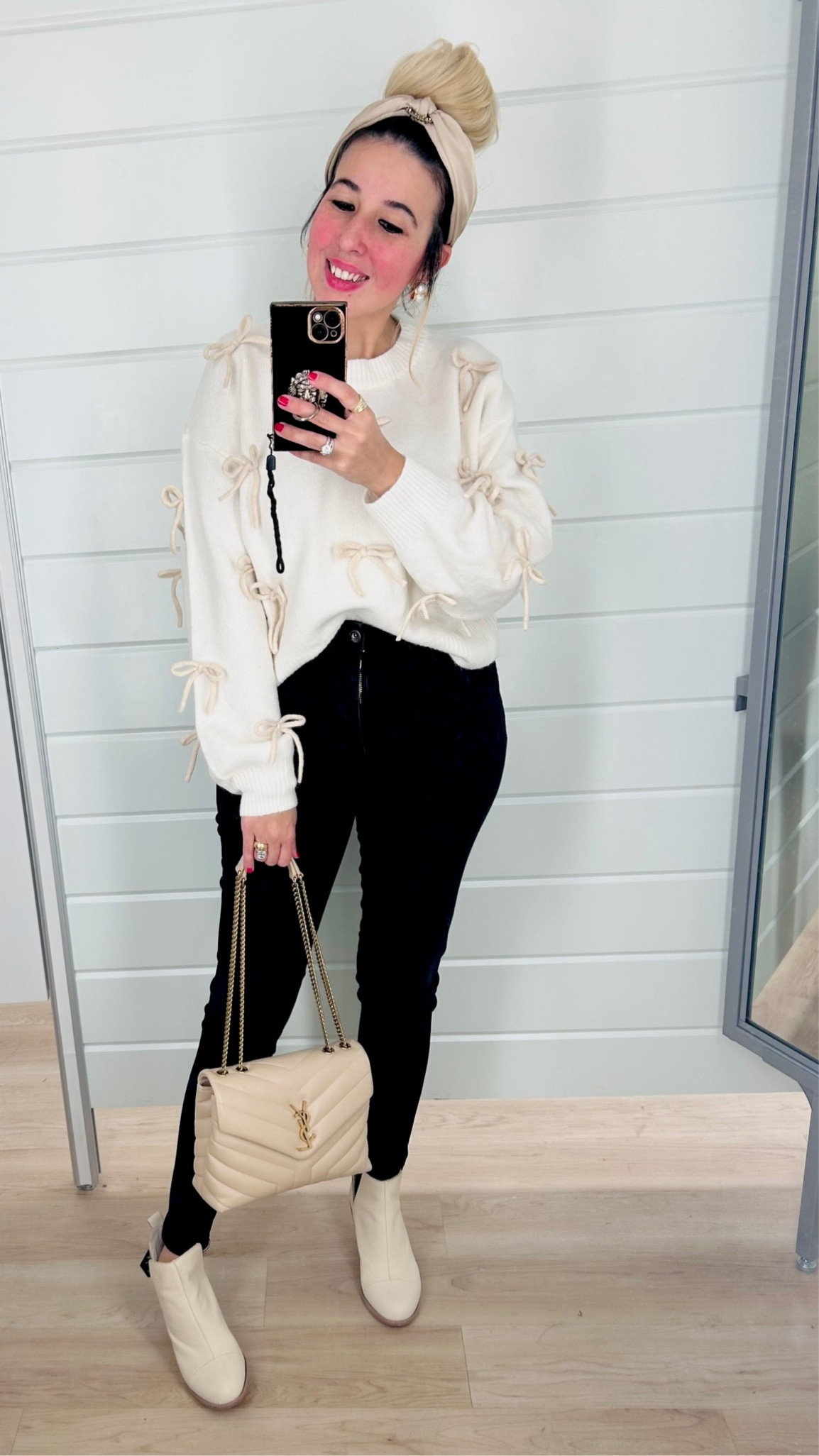 Cozy and Cute Sweaters 🧡🍁🧡

Tops: Marshalls
Jeans: Sofia Vergara Walmart
Booties: Marshalls & Amazon
Headband: Amazon

#LTK #FallFaves #FallVibes #Affordable #LookGoodFeelGood #Casual #Comfy #Cozy #Fashion

#LTKFindsUnder50 #LTKStyleTip #LTKSaleAlert