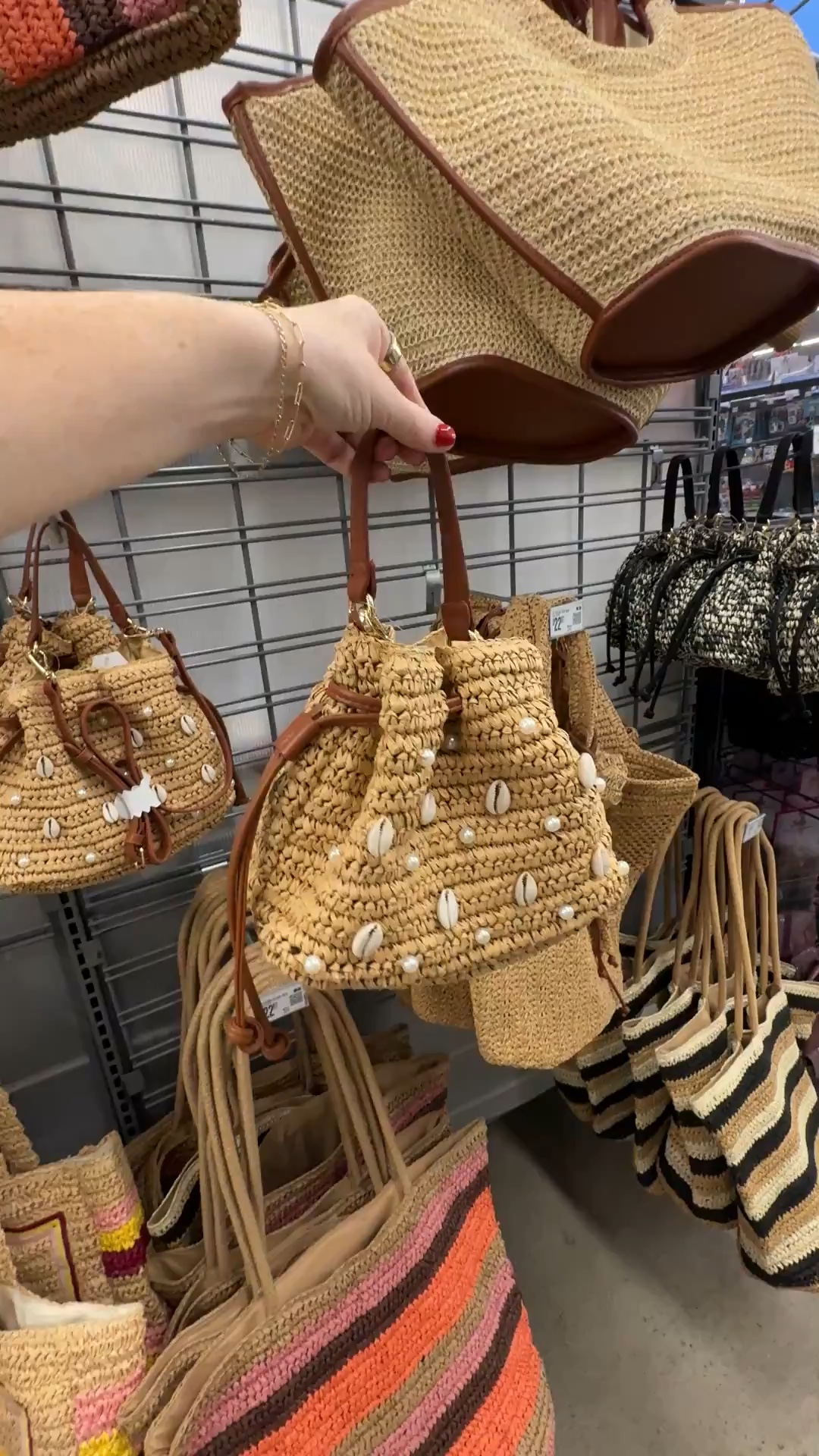 Seashell purse from Walmart

#LTKootd #LTKmomlife