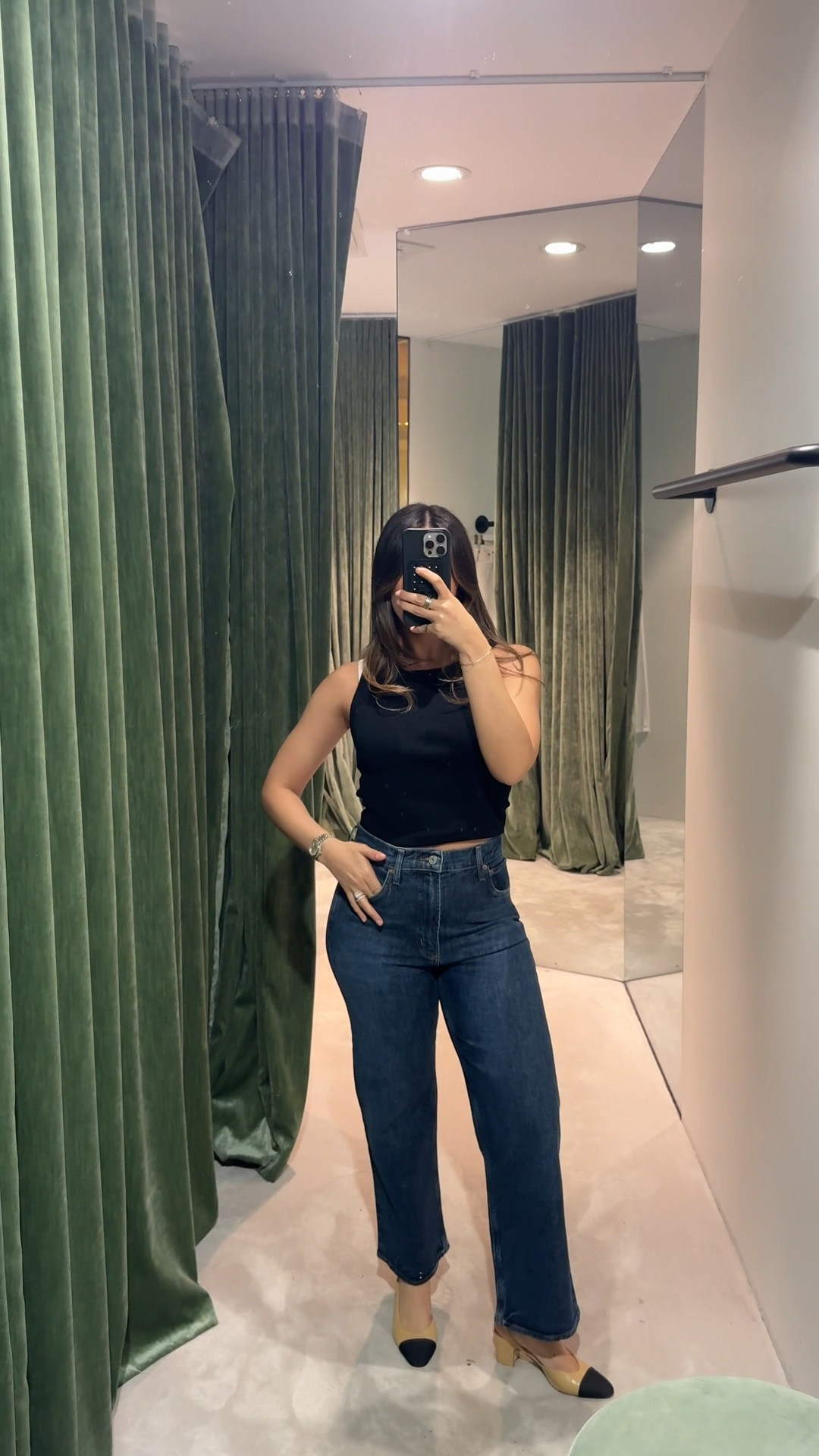 The perfect cropped blue denim jeans 

#LTKspring #LTKaustralia #LTKcurves