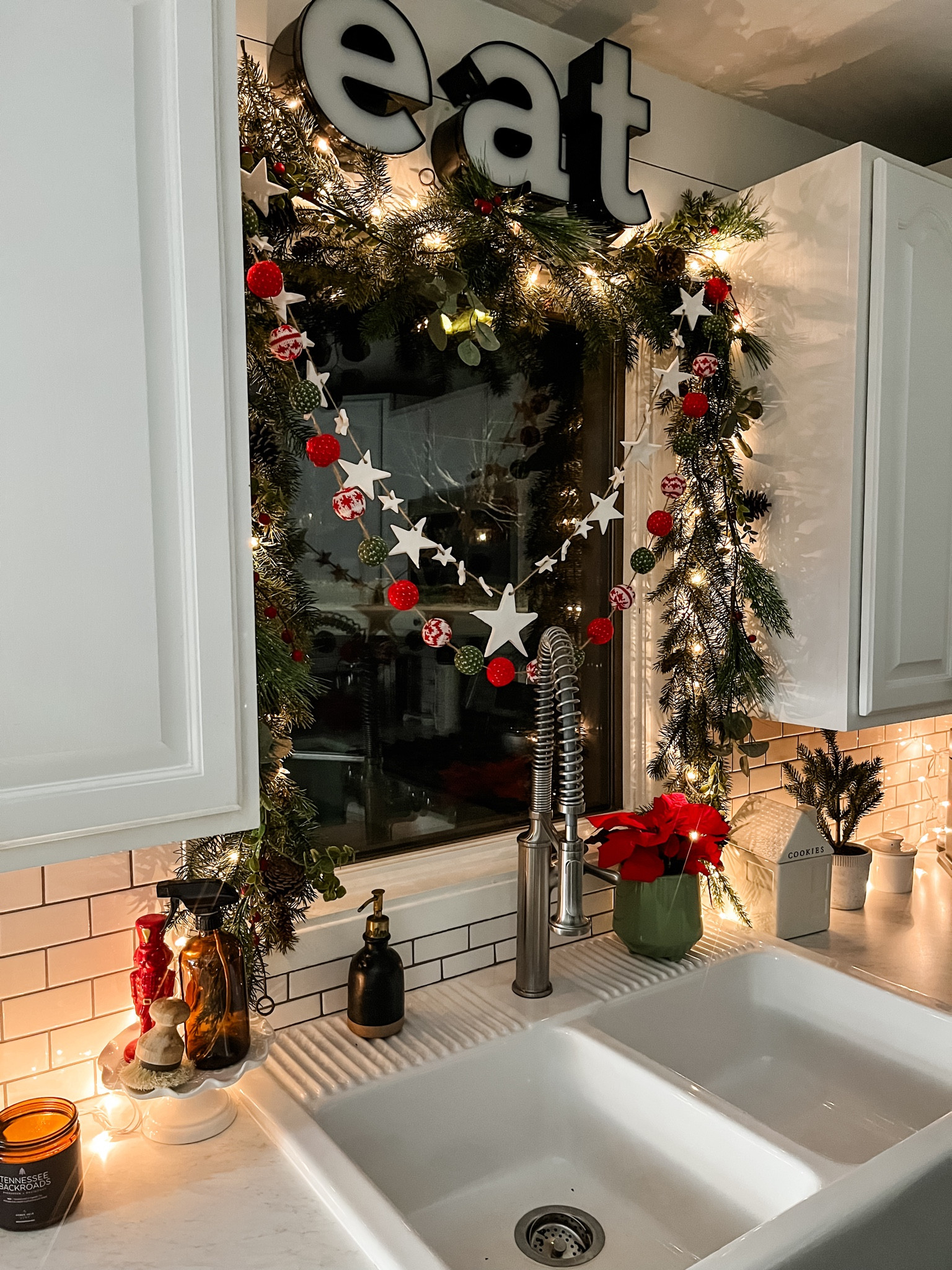 Love my Christmas kitchen window!

#LTKhome #LTKSeasonal #LTKHoliday