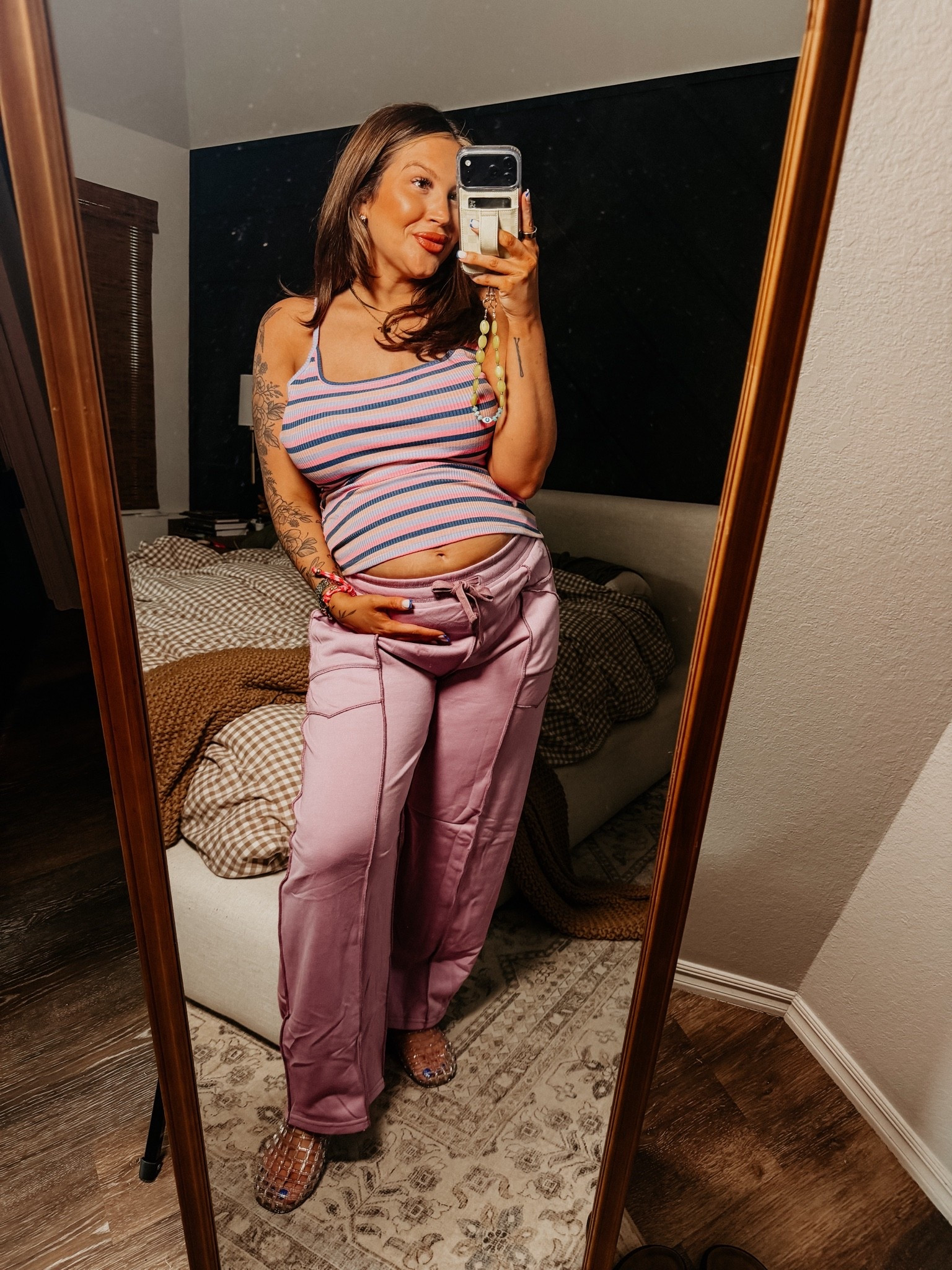 These FP lookalike barrel pants?? ABSOLUTELY 😮‍💨👏🏻
The fit is so good, they’re ridiculously comfy, and the stretchy waistband is bump approved. Honestly giving that effortless cool girl vibe without the Free People price tag 😂✨

Amazon fashion finds | FP lookalikes | barrel pants outfit | bump friendly outfits | non maternity

#LTKootd #LTKgrwm #LTKBump
