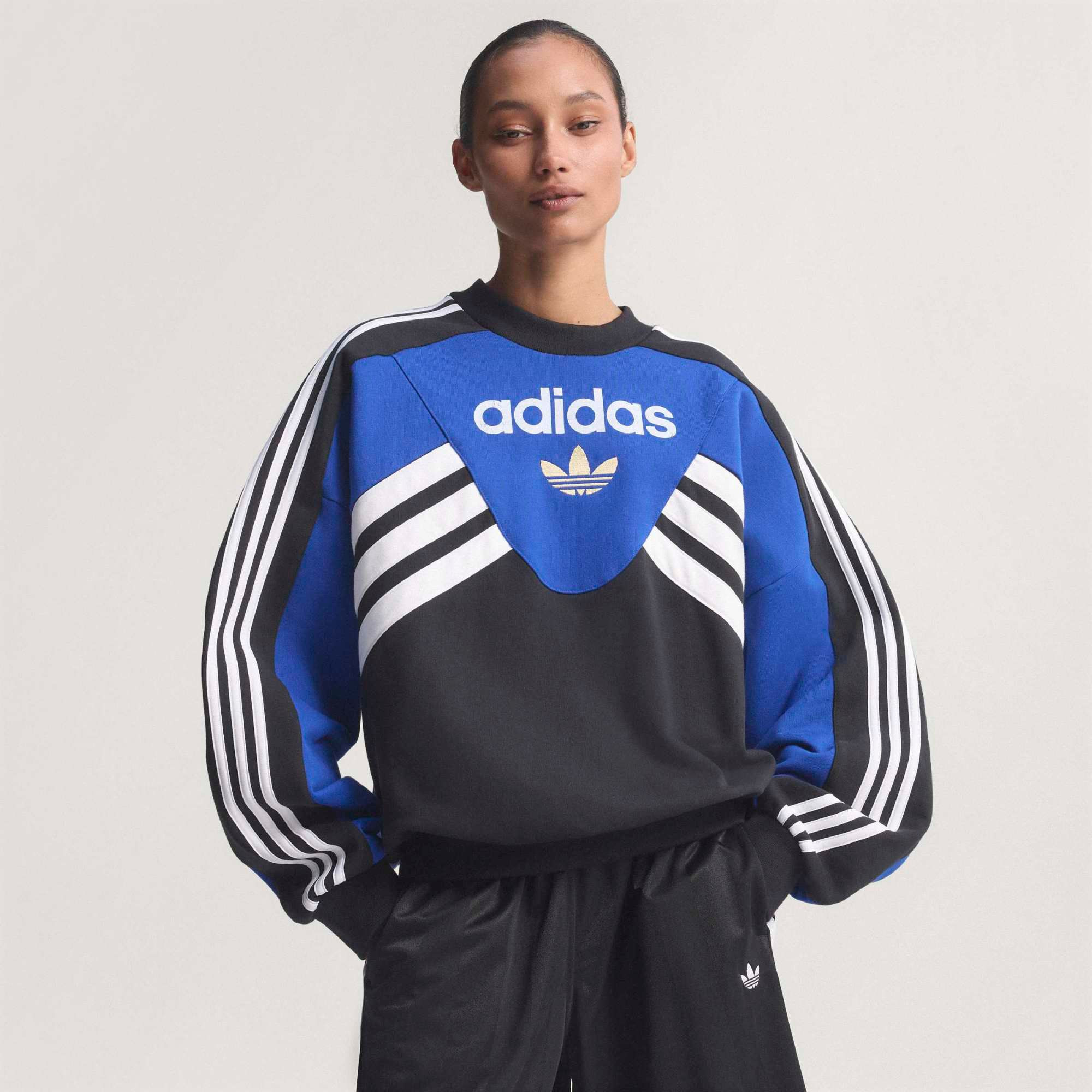 adidas Originals Women's Argentina Crew Cutline Sweatshirt | DICK'S Sporting Goods