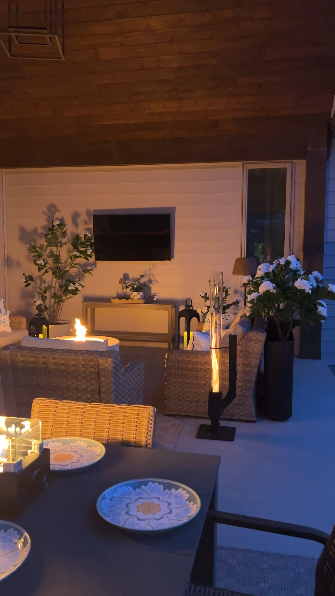 Summer nights patio set up!

Patio refresh
Patio lighting ideas
Outdoor throw pillows
Patio decor
Outdoor patio ideas
Patio dining set up
Patio fire pit