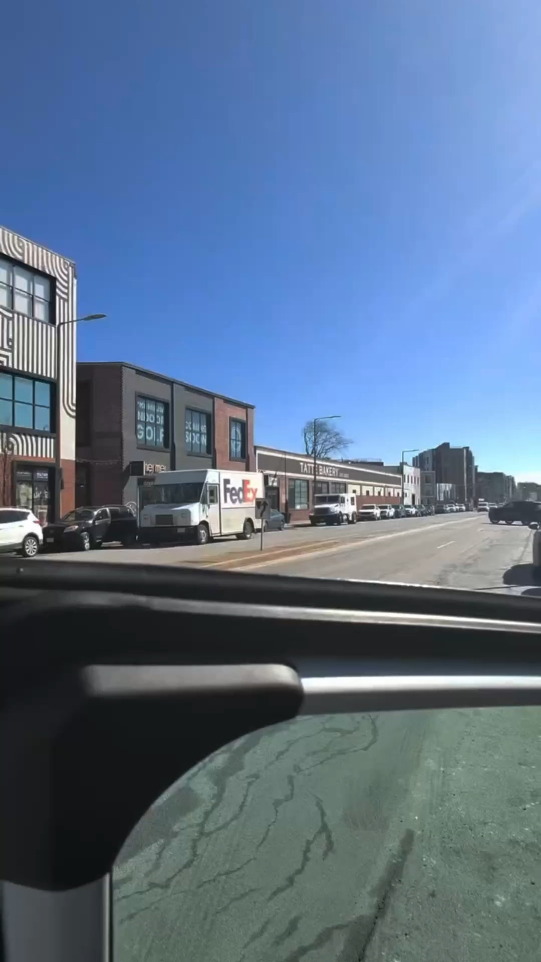 All of this for a 10 pic carousel and a bowl of pineapple fried rice from Bangkok Bento LMAO IMAGINE?!

vlog sponsored by @canonusa x @raybanmeta 
—
#bostoninfluencer soft masc energy, feminine meets masculine fashion, black women in fashion, androgynous style inspo, elevated everyday looks