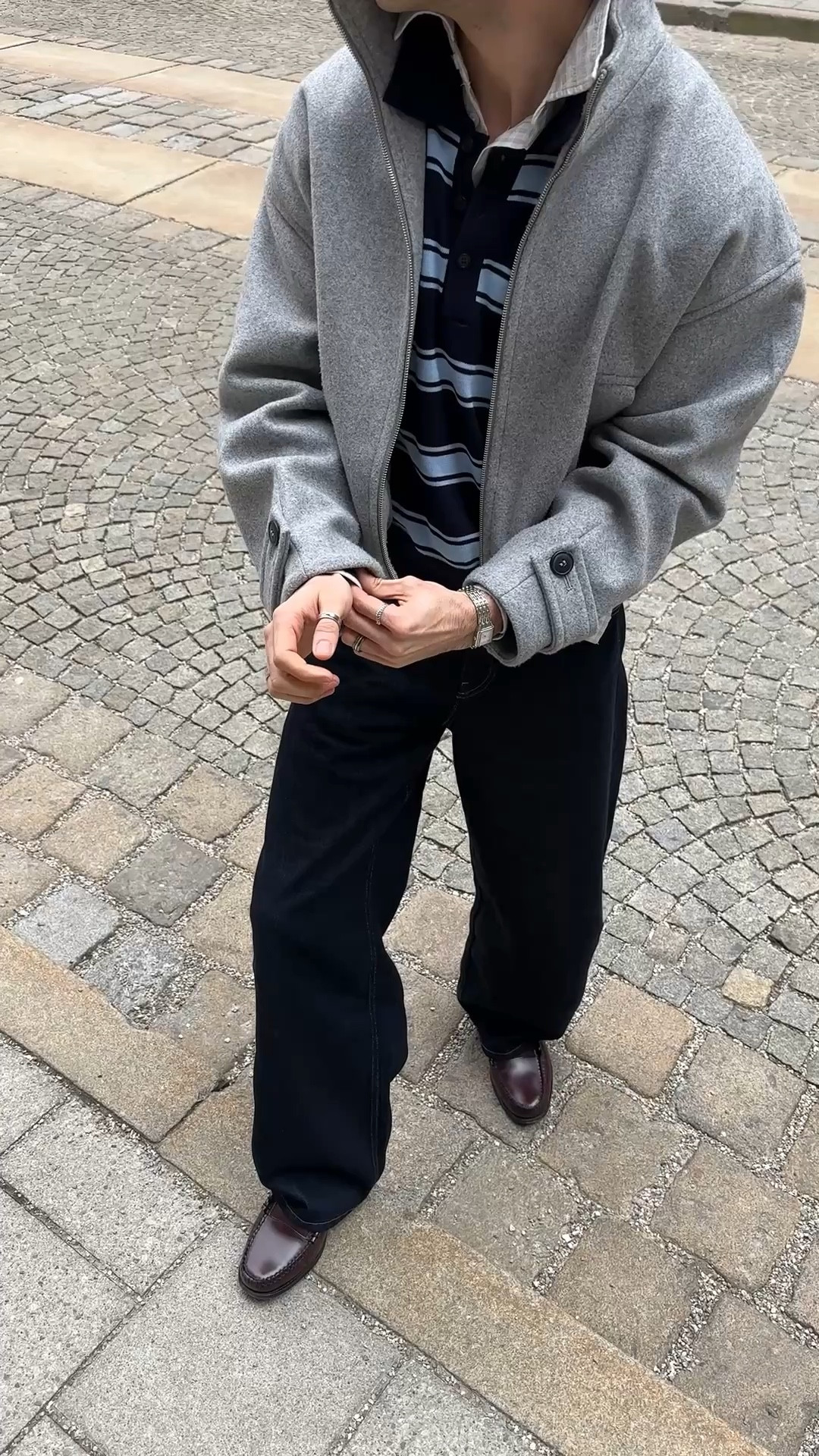 Frühling outfits | gestreiftes polo | hemd weiß | graue Jacke | rae denim | loafer 

#LTKherren #LTKspring #LTKdeutschland