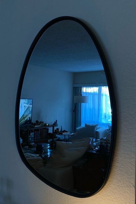 Loving my new mirror, it’s the little things!

#LTKhome #LTKfindsunder100 #LTKstyletip