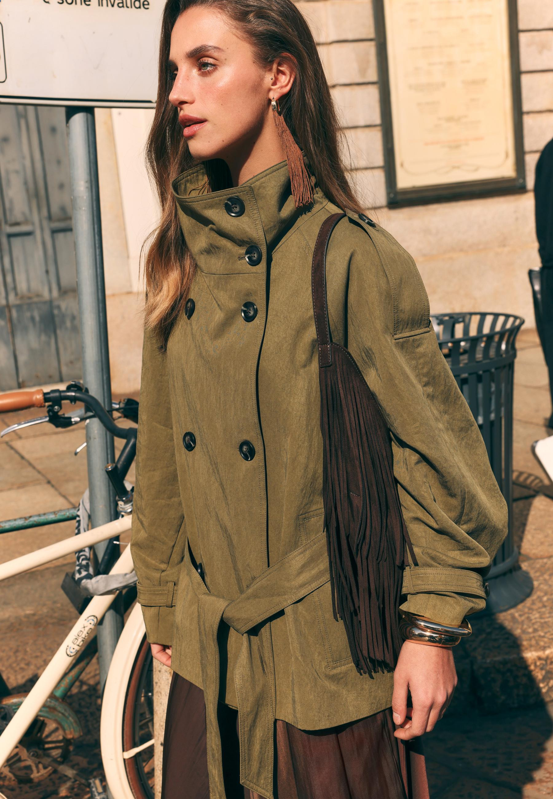 Short high neck trench coat - Women's Mocacos Nuevo | Stradivarius United Kingdom | Stradivarius (UK)