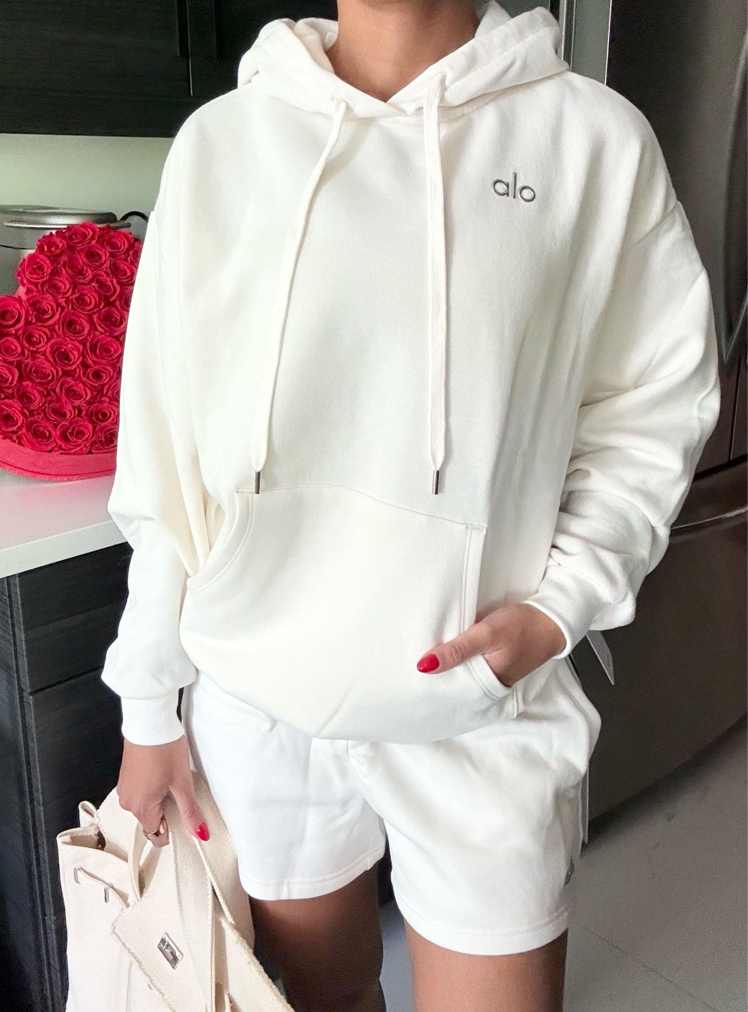 the best travel set from @Alo Yoga. 🤍

ivory, boatkin, accolade hoodie, short, athleisure, lounge, yoga, Pilates, petite.