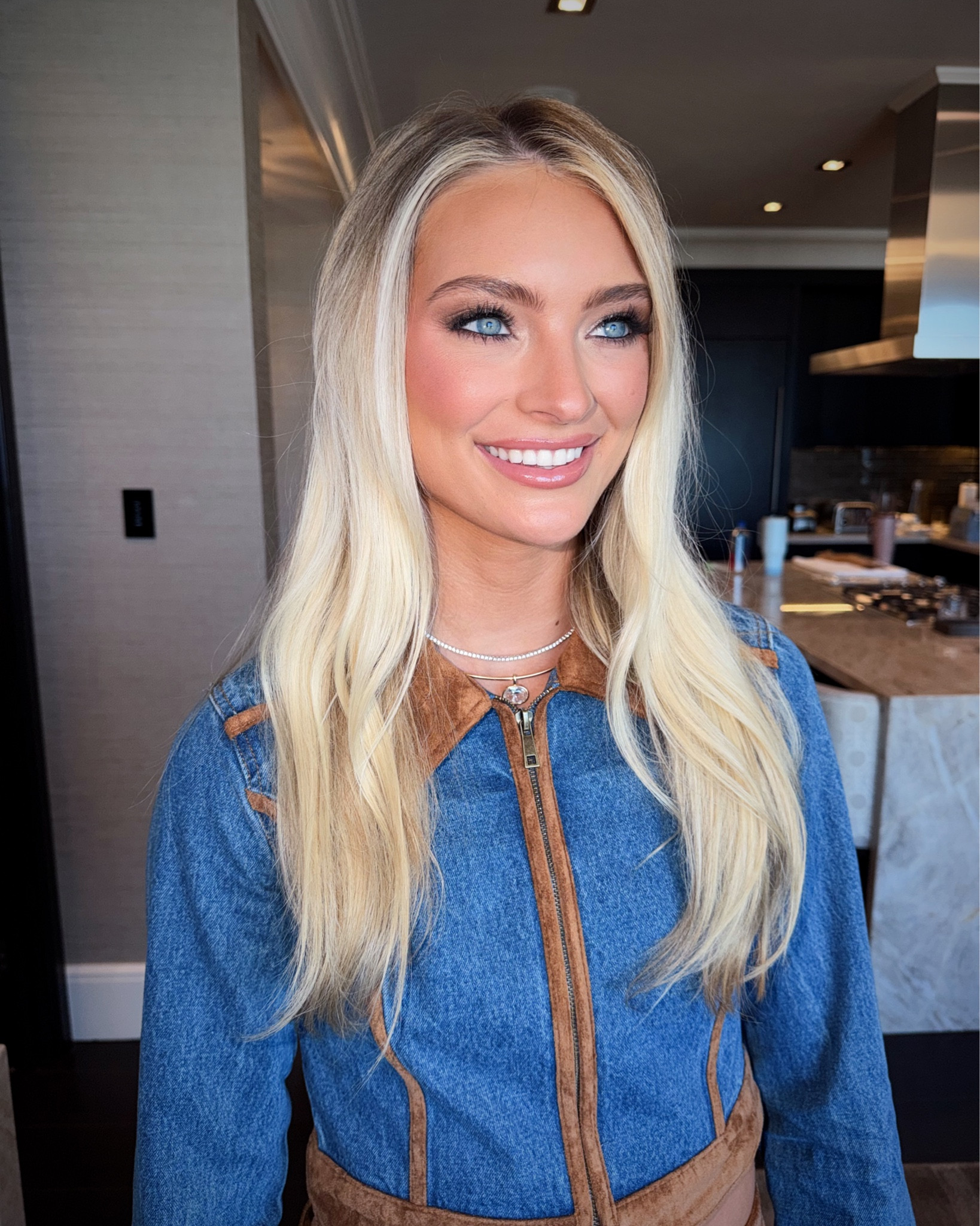 Kaylee Light’s makeup look for Parker McCollum’s Rodeo Houston concert! 

@armanibeauty luminous silk primer
@nudestix blot & blur primer stick 
@armanibeauty luminous silk foundation 
@natashadenona concealer 
@armanibeauty concealer 
@mphbeauty underpainting face palette - “Medium”
@lysbeautyofficial contour stick - “Harmony” 
@lysbeautyofficial blush stick - “Elite” & “Bubbly”
@chanel.beauty setting powder
@patrickta blush duo - “She Goes to the Gym” 
@hauslabs highlighter - “Peach Quartz”
@hourglasscosmetics Ambient Lighting Bronzer - “Luminous Bronze
@makeupbymario Master Mattes Eyeshadow Palette
@natashadenona Eye Sculpt Texture & Tone Palette
@makeupbymario Ethereal Eyes Palette
@diorbeauty Universal Palette 
@makeupforever Aqua Resist Eyeliner - “Whatever Black”
@maccosmetics lip liner - “Whirl”
@charlottetilbury lipstick - “Pillow Talk Fair”
@fentybeauty lip gloss - “Fu$$y”

// makeup by me & hair by H & K @ doubleshootofsass for @etoillyartistry #etoillyartistry

#LTKBeauty