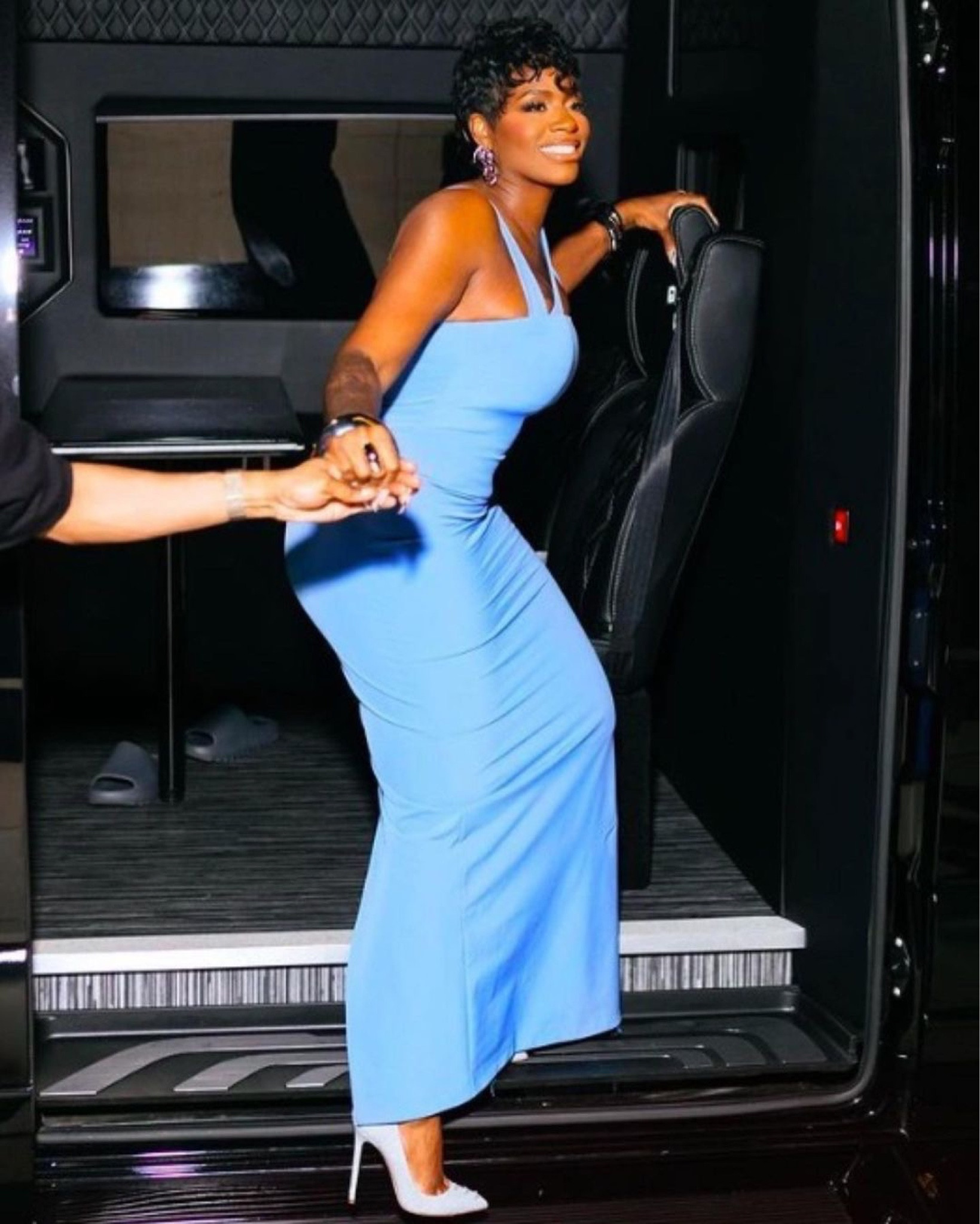 #Fantasia promoted #TheColorPurple wearing a $638 @etochs River gown, styled by @1800dhawk. Thoughts? Shop her look below:

https://bit.ly/3O4SXF6

📸IG/Reproduction #fantasiafbd