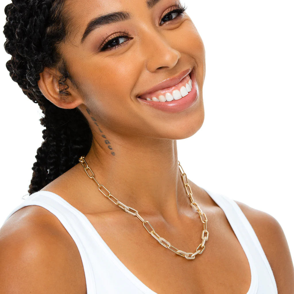 The Trendsetter | Jaclyn Roxanne