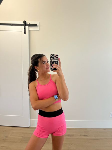 The workout fit! I love anything from the FP happiness runs collection!!! Use code: ALYSSAJOHNSON on Walli cases💖and code: ALYSSA on Shop Andi products!
