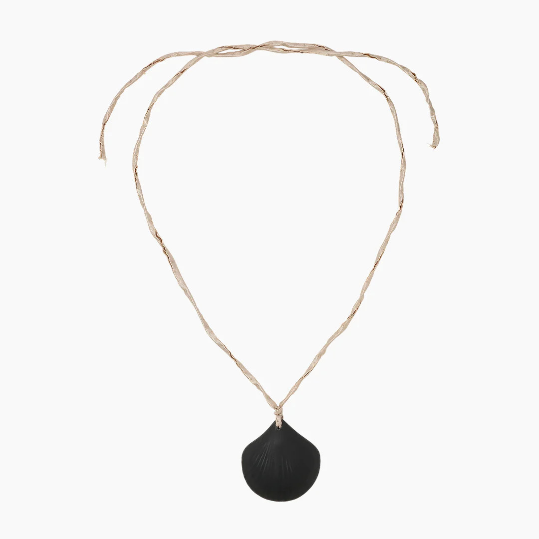 ASTER NECKLACE | Heaven Mayhem