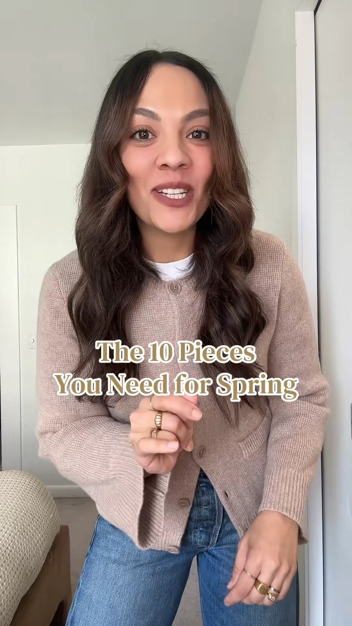 The 10 items you need to have in your closet for spring!

1. A pair of medium wash straight jeans.
2. Trench coat.
3. A plain white tee. 
4. A midi skirt. 
5. A cardigan. 
6. A cropped jacket. 
7. Tailored trousers. 
8. Tank tops. 
9. A spring coloured sweater. 
10. White jeans. 



#LTKsummer #LTKstyletip #LTKcanada