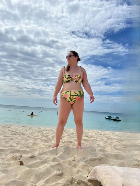 Flattering bikini, curvy swimwear 

#LTKtravel #LTKmidsize