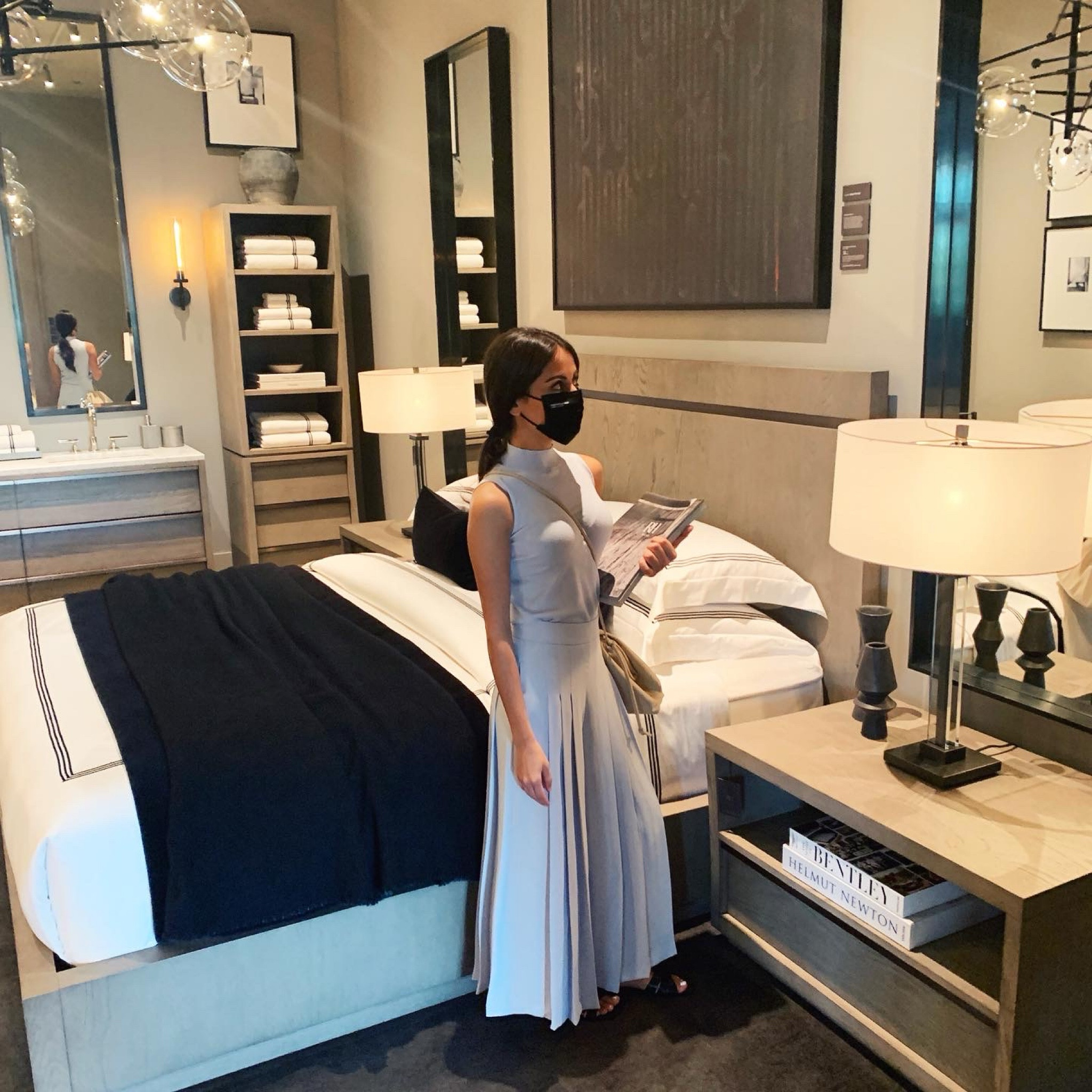 Bedroom Heaven🖤 Minimalist and Modern bedroom
Interior decor. #bedroominterior #interiordecor #minimalistdesign #homedecor #modernbedroom 

#LTKfindsunder100 #LTKSeasonal #LTKhome