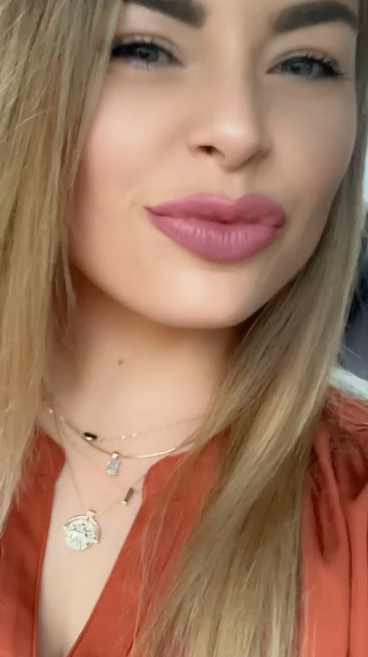 This makeup ✔️
This lipstick ✔️✔️

I love everything about this look 😻



#LTKStyleTip #LTKWorkwear #LTKBeauty