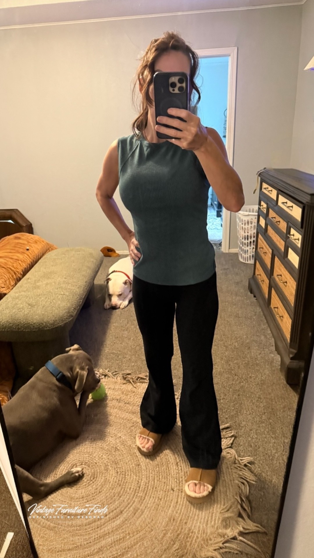 5’2”
118lbs
xs pants 
small top
