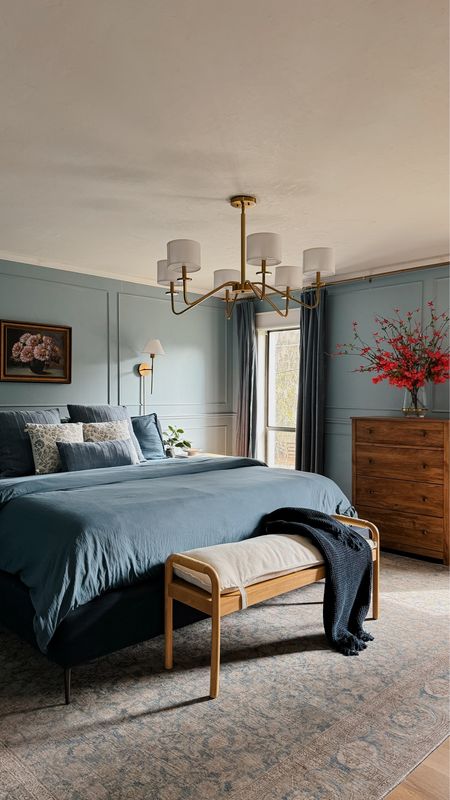 Blue monochromatic bedroom sources 

#LTKhome #LTKstyletip