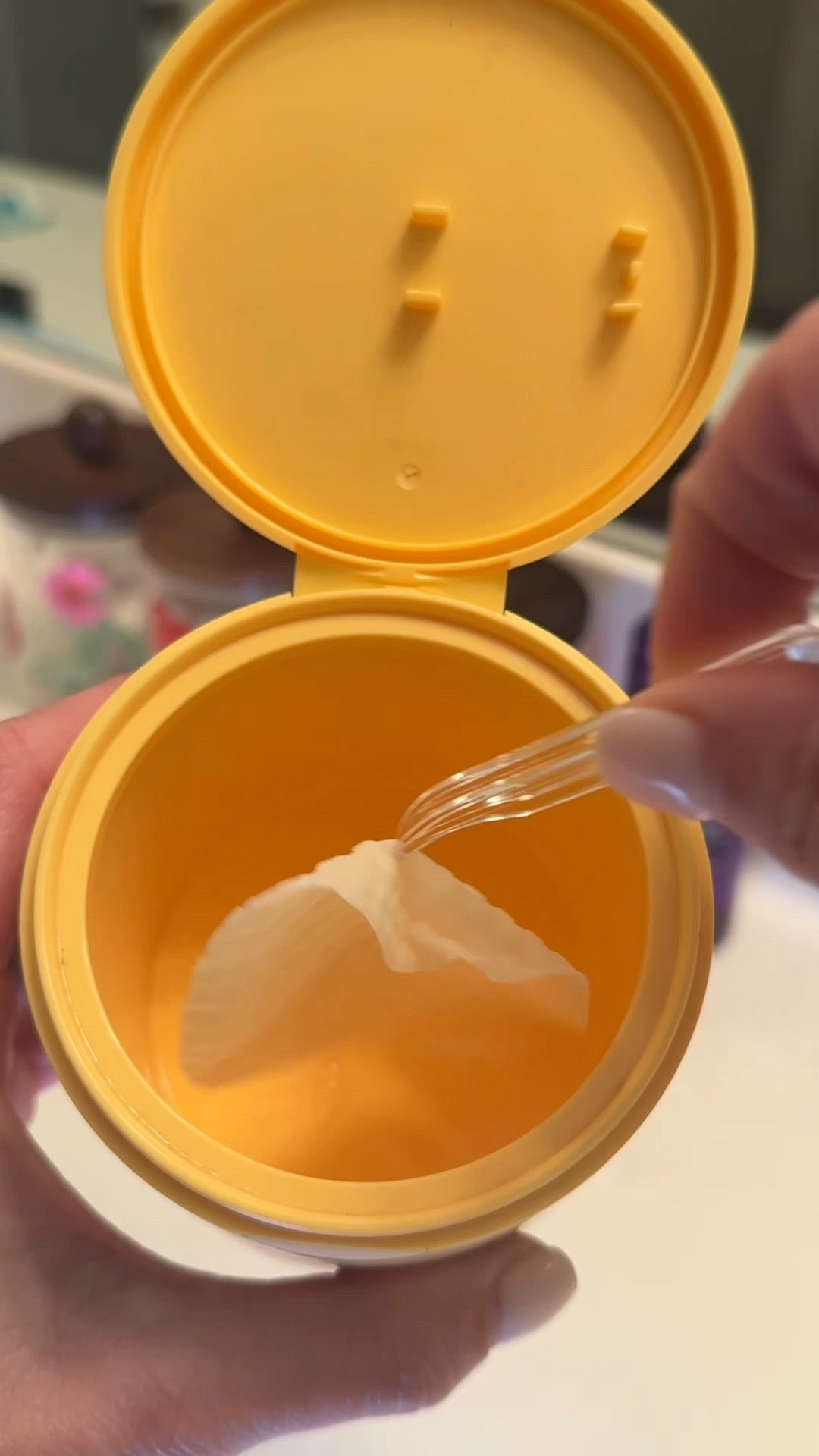 If there’s ONE skincare product I influence you to buy this month… please let it be this 😭

I use these cleansing pads every single day, and I’m literally down to my last one already ordering more. My skin has been SO good lately and this has seriously become a staple in my routine ✨

#LTKmorningroutine #LTKBeauty #LTKselfcare