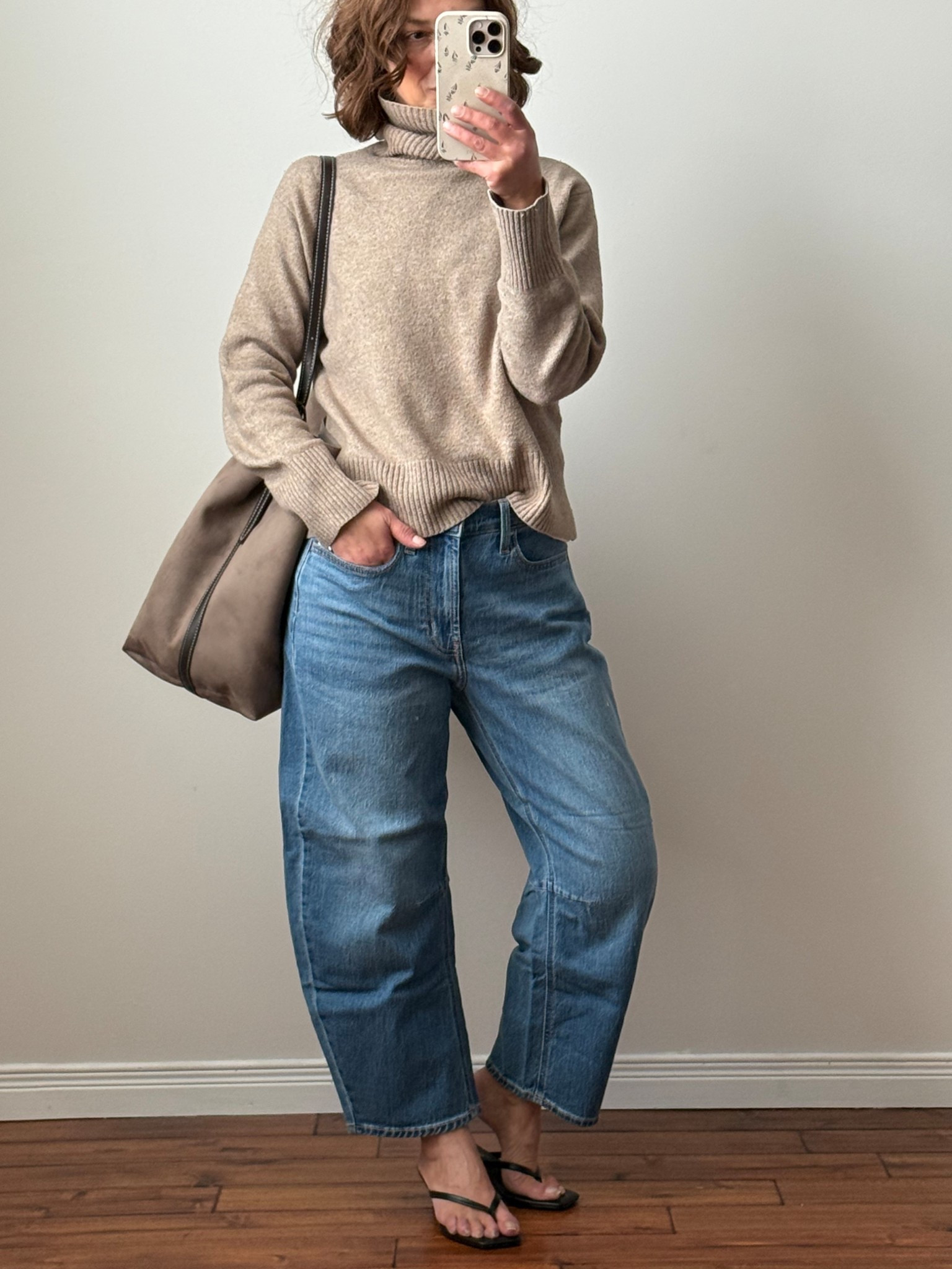 Barrel jeans 

#LTKcanada #LTKover50style #LTKsummer