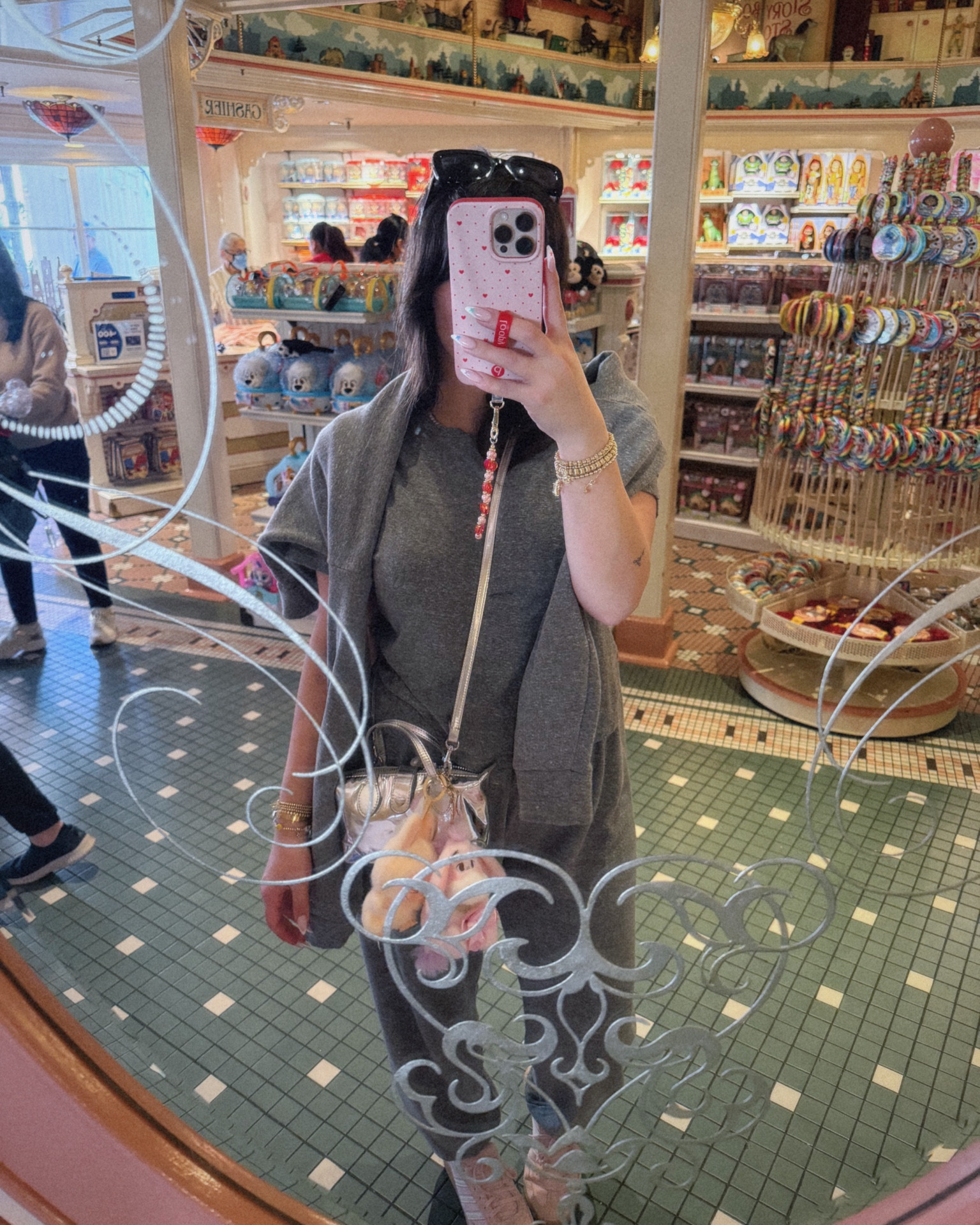 comfy disney / travel outfit 🩶

#LTKStyleTip #LTKMostLoved #LTKTravel