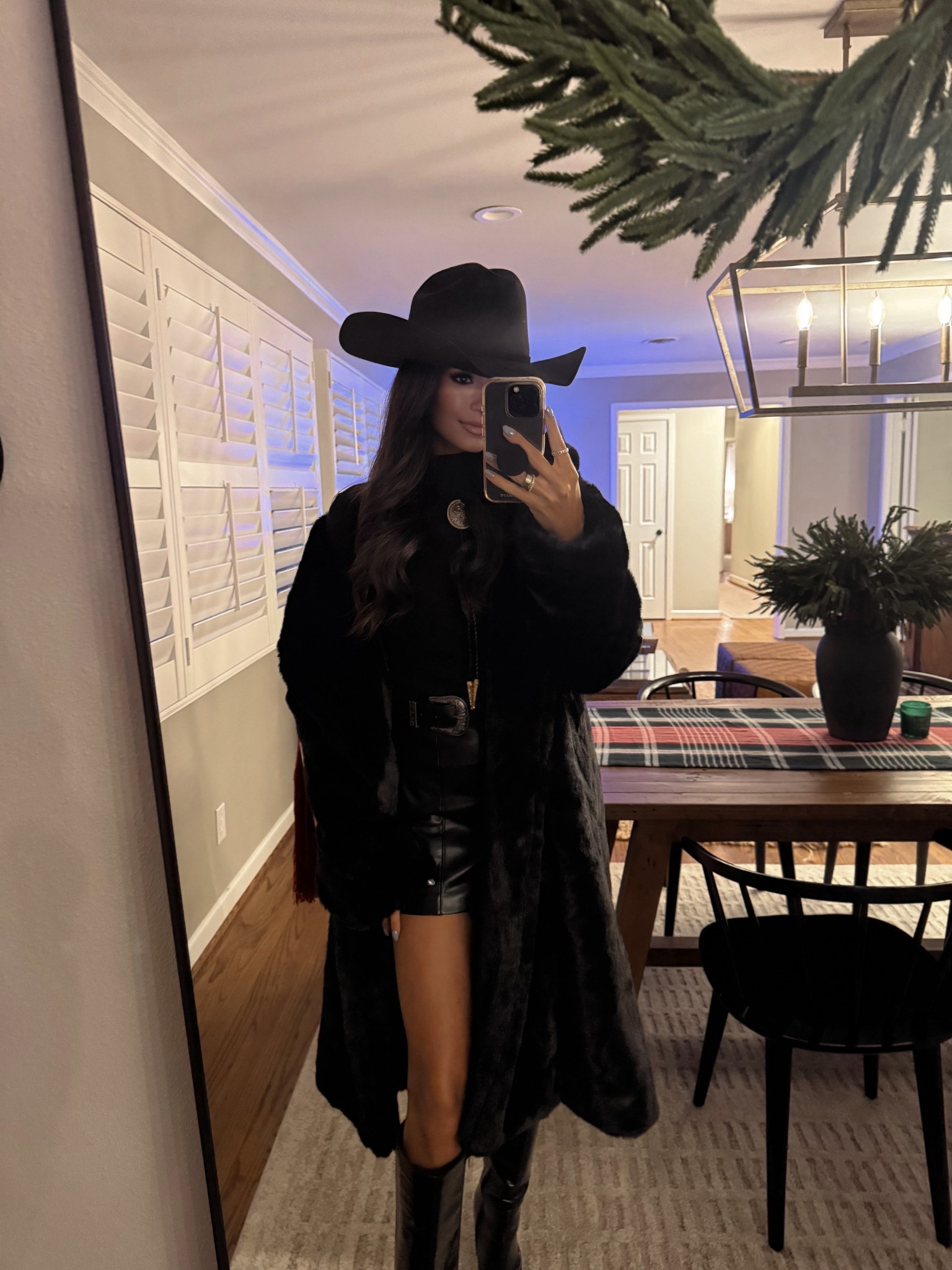 🖤coat is fashion nova!! 

#LTKootd #LTKSeasonal #LTKHoliday