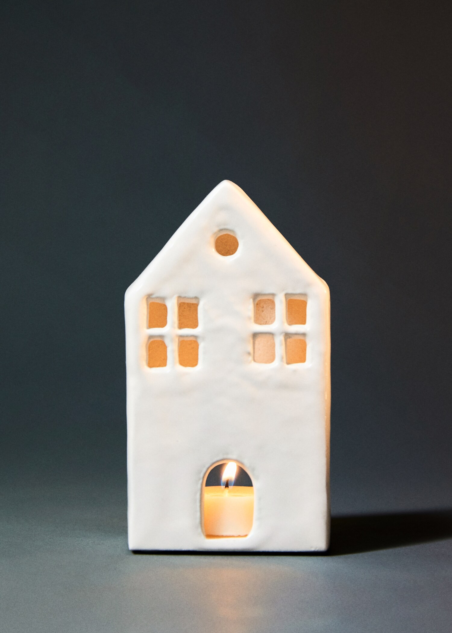 Tall ceramic house candle holder - Home | MANGO United Kingdom | MANGO (UK)