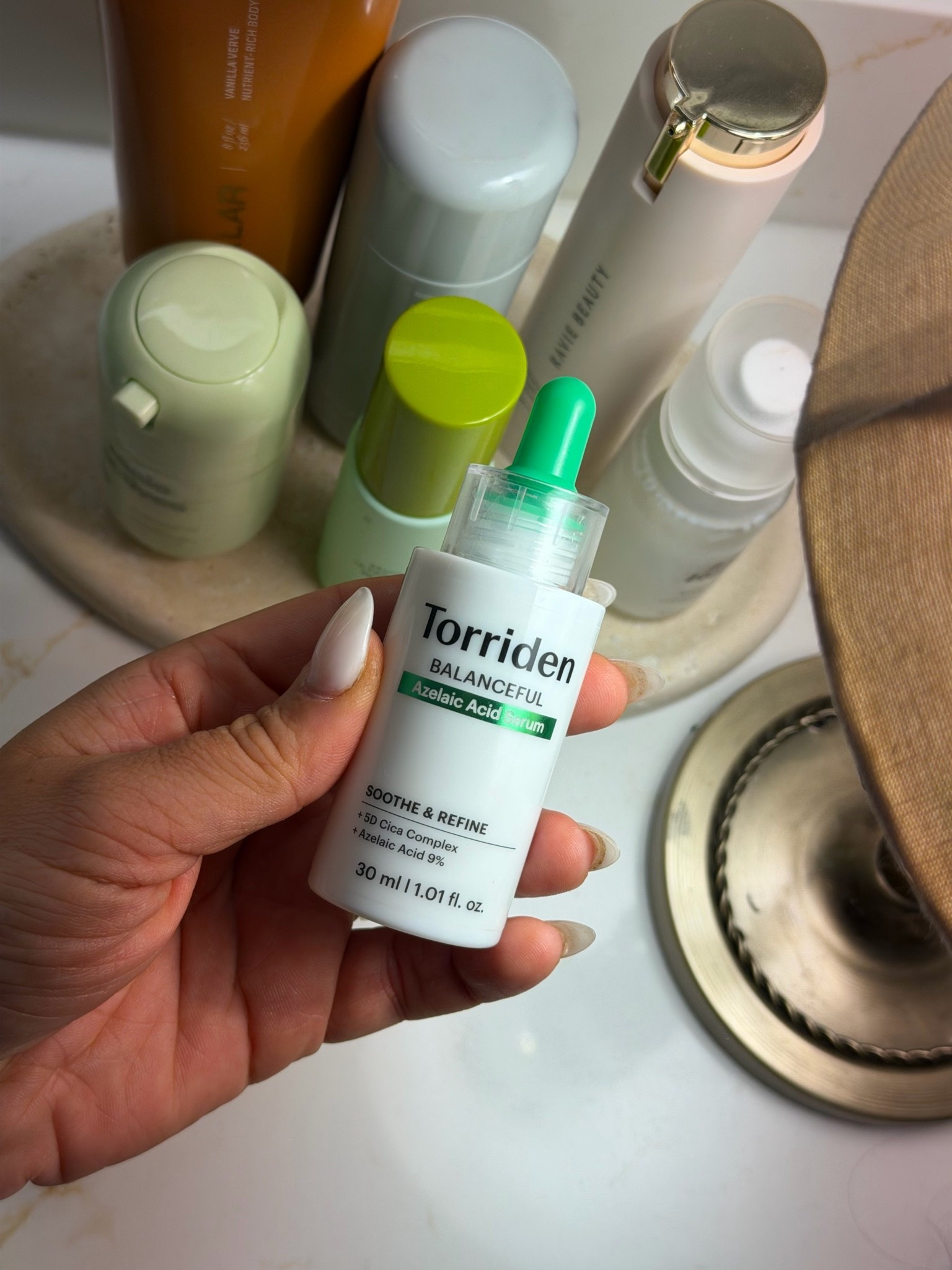 Pregnancy-safe serum to help with breakouts and a Naturium option