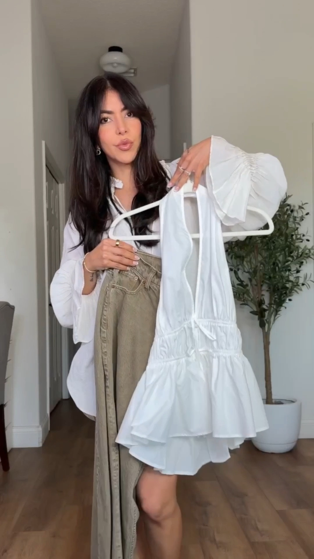 Casual brunch outfit ✨

Wearing a pair of Abercrombie jeans - these are the low rise ultra loose jeans. They come in so many wash options! I styled them with a white halter top from H&M.

Casual outfits, low rise jeans, Abercrombie denim, colored jeans, summer outfits

#LTKgrwm #LTKSeasonal #LTKSaleAlert