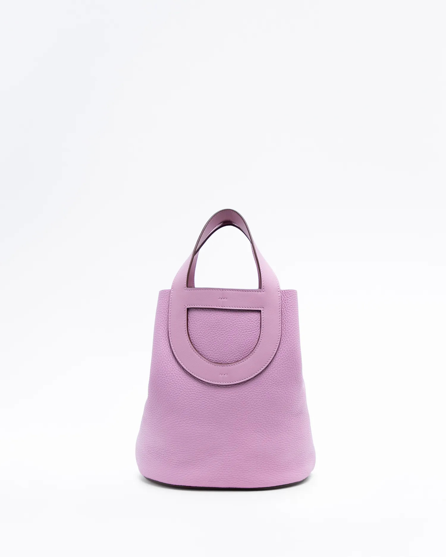 HomeHow It WorksClub PerksApply nowMerch Shop | Vivrelle