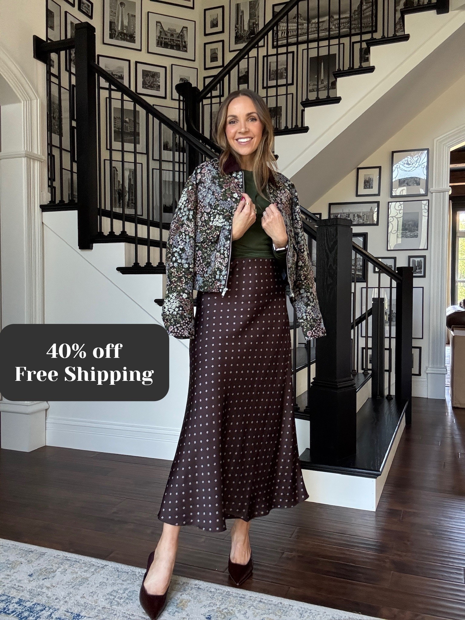 This gorgeous @anntaylor skirt is 40% off and free shipping! Get your true size, wearing a small

#LTKSaleAlert