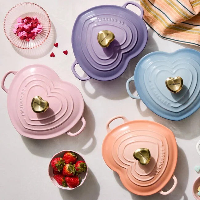 Shallow Heart Cocotte with Light Gold Heart Knob | Le Creuset