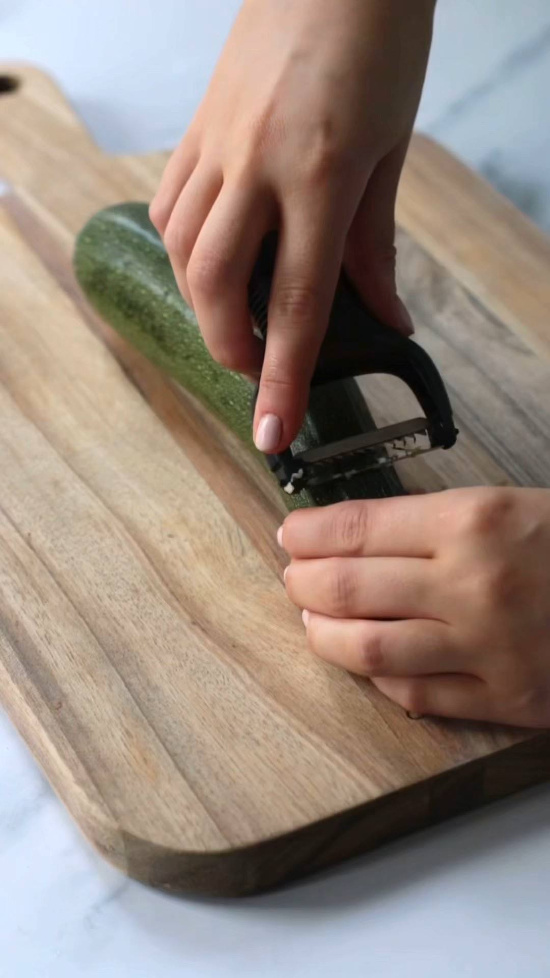 As a nutritionist, I’m always encouraging my clients (and myself!) to eat more colorful veggies — and this OXO julienne peeler makes it so easy and fun to do just that.

It turns carrots, zucchini, cucumbers, and more into perfect veggie noodles or salad toppers in seconds, making it easier to add fiber, vitamins, and texture to meals. The sharp, sturdy blade glides effortlessly (even on tough veggies!), and the comfortable handle makes prep feel totally effortless.

I love using it to create beautiful, vibrant dishes that feel just as good as they look — and it helps make healthy eating more exciting and approachable.

If you’re looking for a simple tool to instantly level up your salads, bowls, and stir-fries, this little peeler is a total must-have!

🤍 Linked here to help you make veggies the star of your plate in the most fun way.

	•	OXO julienne peeler
	•	Best julienne peeler
	•	Vegetable noodle maker
	•	Healthy kitchen tools
	•	Easy veggie prep
	•	Nutritionist-approved gadgets
	•	Kitchen must-haves
	•	Veggie spiralizer alternative
	•	Salad prep tool
	•	Quick healthy cooking

	•	#OXO
	•	#JuliennePeeler
	•	#HealthyKitchen
	•	#NutritionistTips
	•	#VeggiePrep
	•	#EatMoreVeggies
	•	#KitchenEssentials
	•	#MealPrepTools
	•	#LTKhome
	•	#LTKkitchen
	•	#LTKwellness