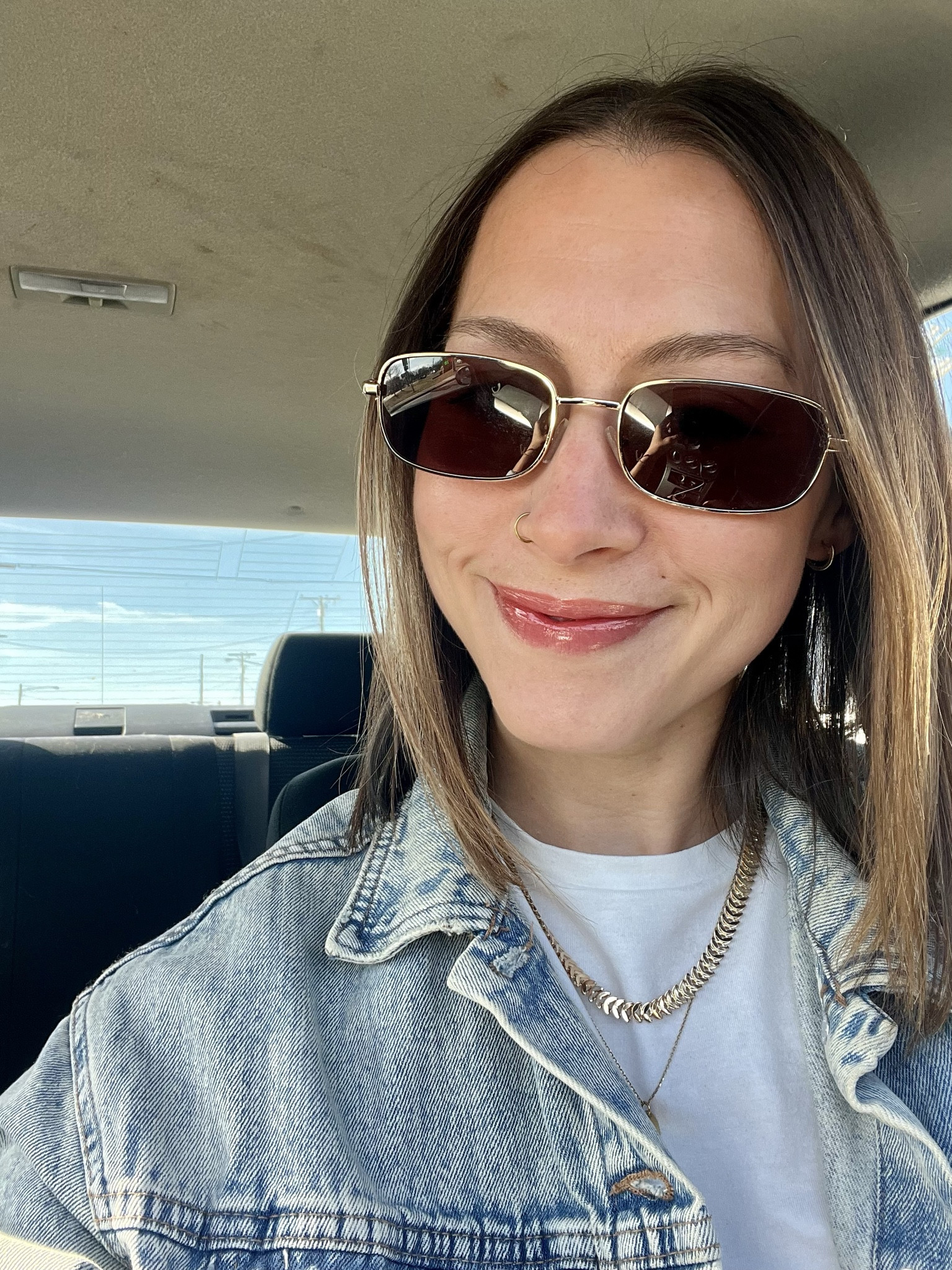 This lip color is called Joy & I think it’s fitting since that’s exactly how we’re feeling on this sunny Saturday on first day of MARCH! 

- Daylight savings = more sunshine! 
- Spring is right around the corner!  

Feeling a lil more alive after the longest winter ever 🥶😆

#lipcolor #spring 

#LTKbeauty #LTKstyletip