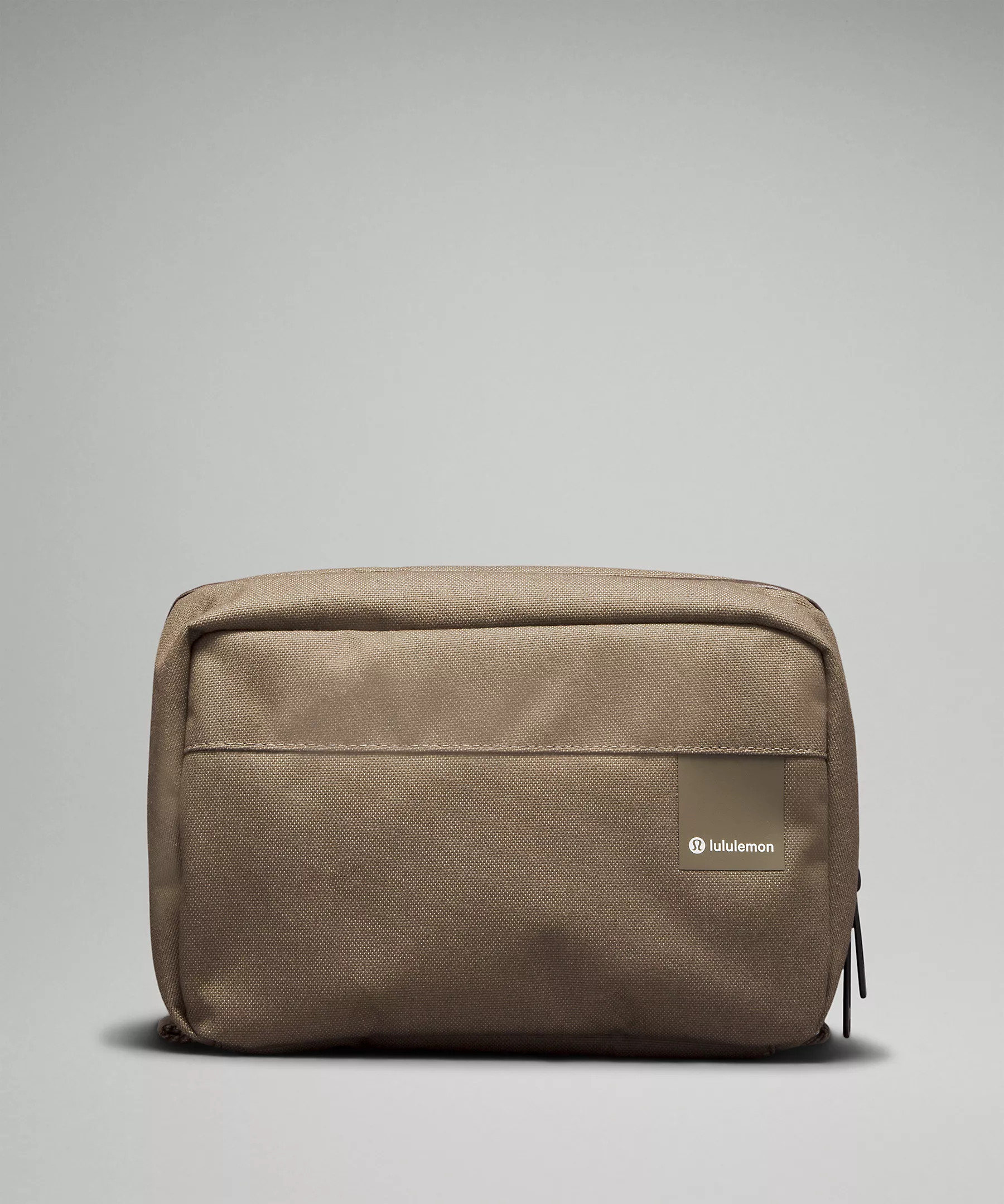 Command the Day Dopp Kit 5L | Lululemon (US)